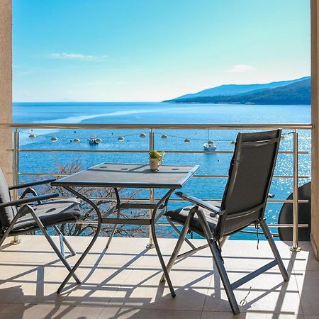 Studio Apartment Above Promenade W Terrace & Parking Rabac Exterior foto