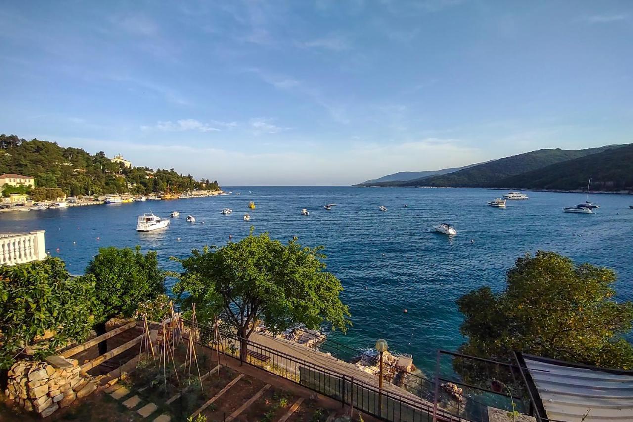 Studio Apartment Above Promenade W Terrace & Parking Rabac Exterior foto